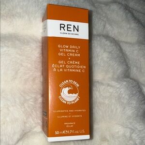 REN Glow Daily Vitamin C Gel Cream - Orange
